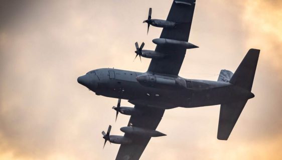 C-130؛ اگر جنگ هسته ای رخ دهد این هواپیما خطرناک ترین هواپیما در آسمان خواهد بود(+عکس)