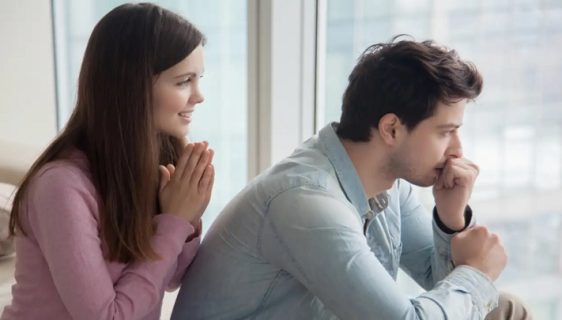 عذرخواهی کردن برای آرام کردن فرد خشمگین