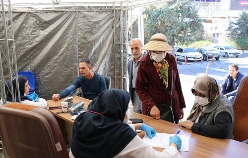 تصاویری از غربالگری فشار خون و دیابت در استان فارس در پویش ملی سلامت