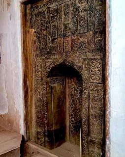 جزئیات شگفت انگیز محراب چوبی مسجد جامع ابیانه+عکس