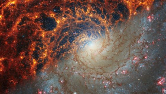 کهکشان NGC 628