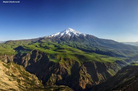 تصویر دل انگیز از دماوند زیبا در فروردین امسال+عکس
