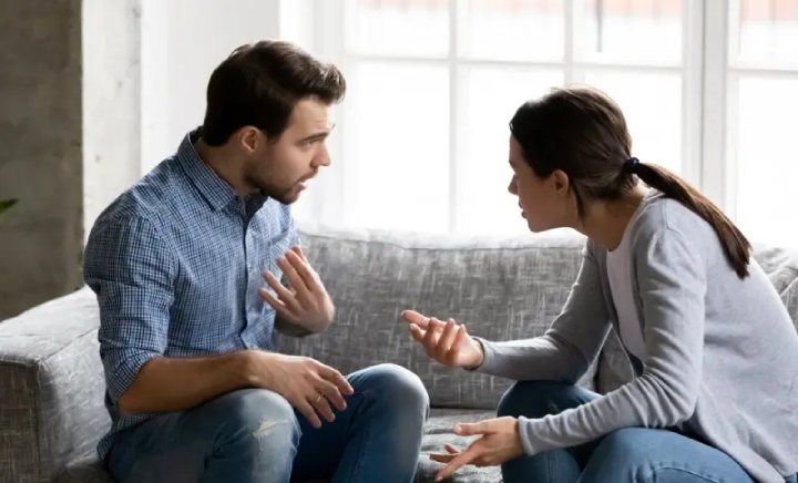 صحبت‌کردن برای حل پنهان کاری همسر