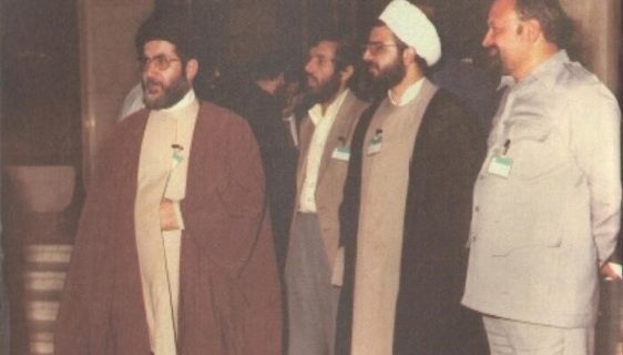 عکسی دیده نشده از حسن روحانی در کنار برادر رهبر انقلاب