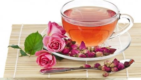 طرز تهیه دمنوش گل محمدی برای رفع اسهال و یبوست