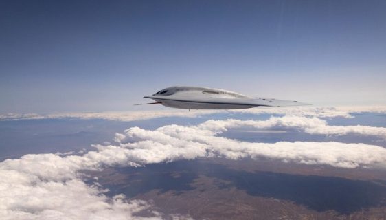 بمب‌افکن B-21 آمریکا