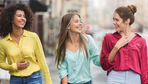 فواید حسادت برای دوستی: چرا حسادت همیشه بد نیست؟