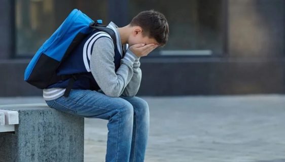 تأثیر ورزش‌های گروهی بر کاهش تمایل به خودکشی در نوجوانان